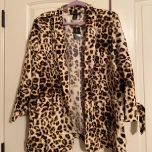 Cheetah print quarter sleeve blazer